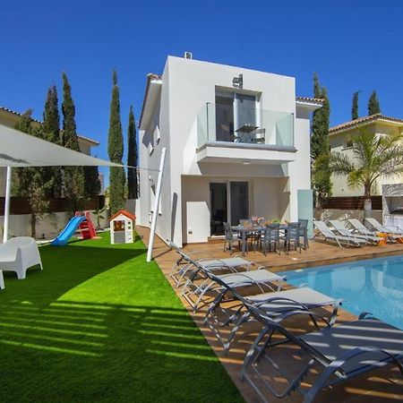 Tsokkos Family Villa - Pool Garden 2' Walk To Beach Protaras Esterno foto