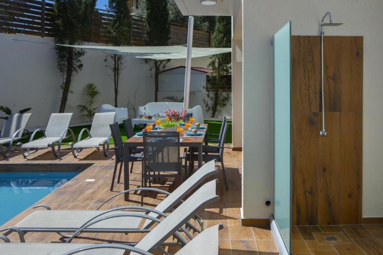 Tsokkos Family Villa - Pool Garden 2' Walk To Beach Protaras Esterno foto