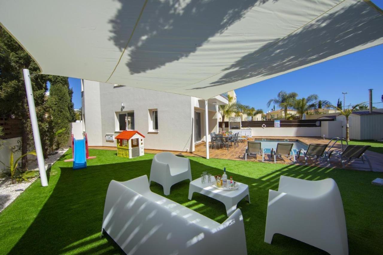 Tsokkos Family Villa - Pool Garden 2' Walk To Beach Protaras Esterno foto