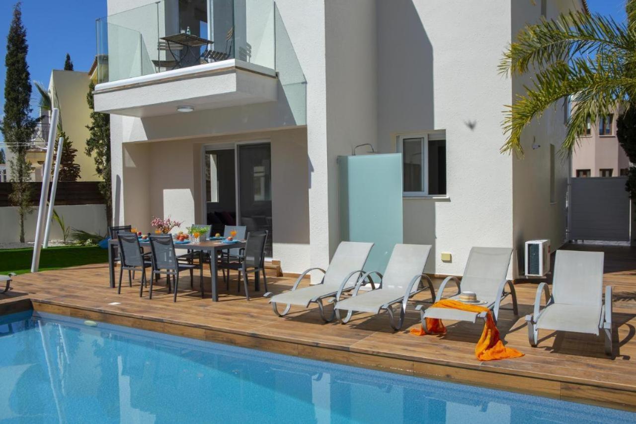 Tsokkos Family Villa - Pool Garden 2' Walk To Beach Protaras Esterno foto