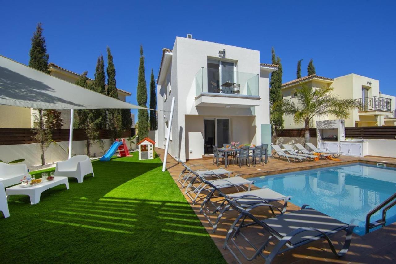 Tsokkos Family Villa - Pool Garden 2' Walk To Beach Protaras Esterno foto
