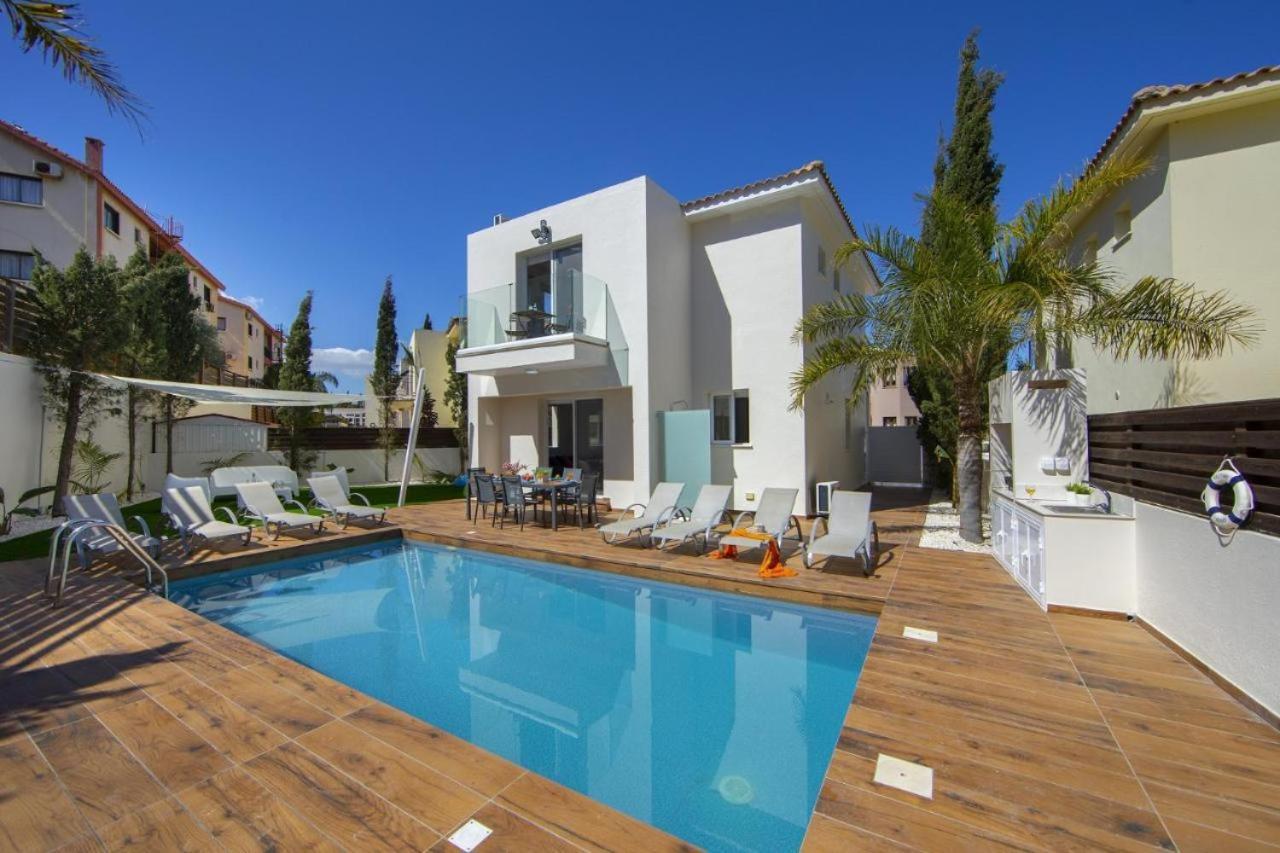 Tsokkos Family Villa - Pool Garden 2' Walk To Beach Protaras Esterno foto