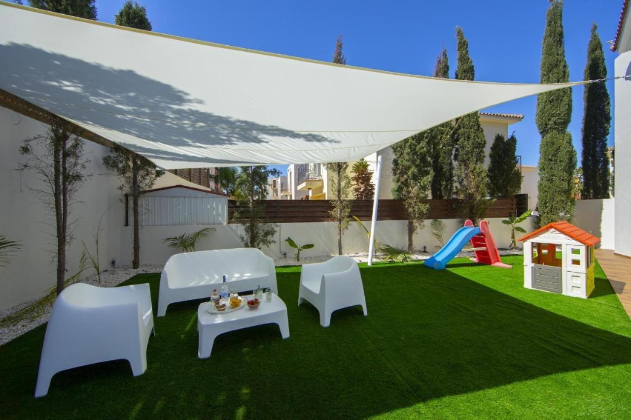 Tsokkos Family Villa - Pool Garden 2' Walk To Beach Protaras Esterno foto