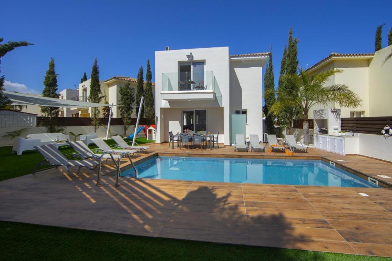 Tsokkos Family Villa - Pool Garden 2' Walk To Beach Protaras Esterno foto