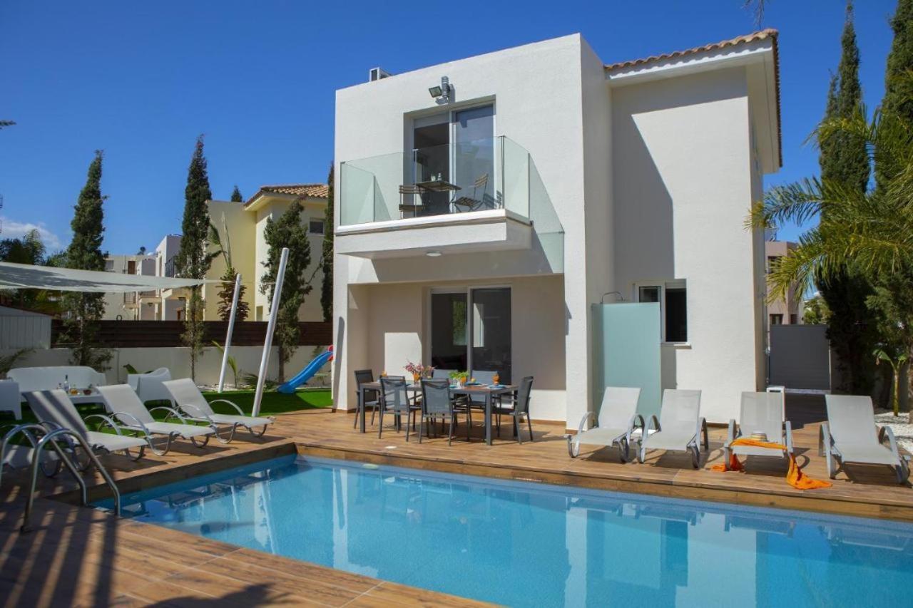 Tsokkos Family Villa - Pool Garden 2' Walk To Beach Protaras Esterno foto