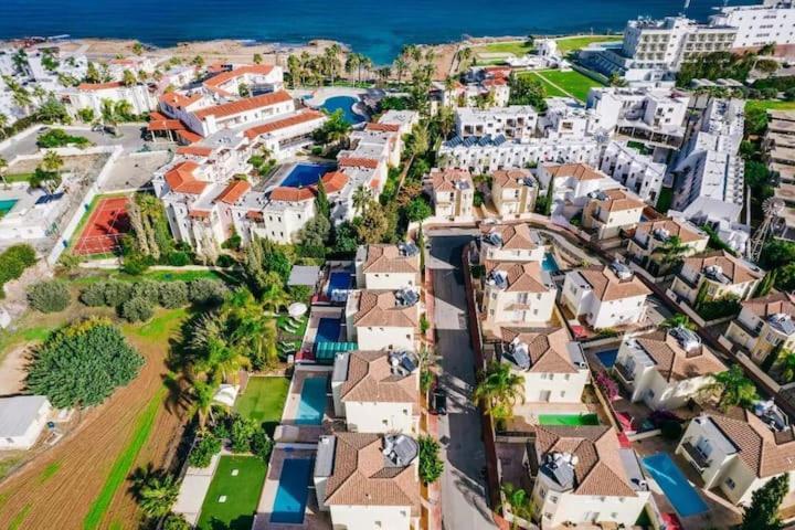 Tsokkos Family Villa - Pool Garden 2' Walk To Beach Protaras Esterno foto